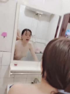 财政处上班的小秘下了班和男友爱爱洗完澡直接在浴室来一发后入叫声蛮风骚滴